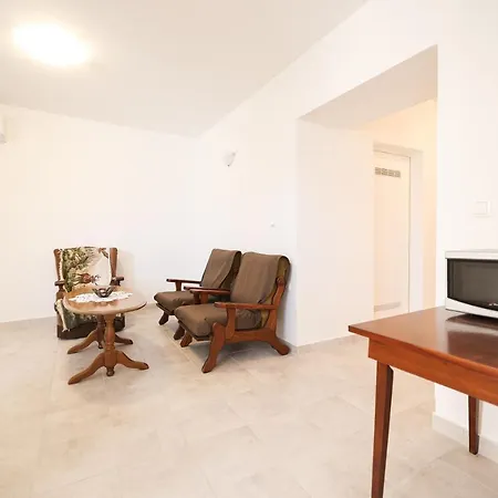 Two Bedroom Near The Sea Daire *