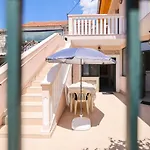 Appartement Two Bedroom Near The Sea *