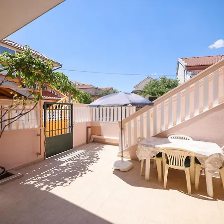 Two Bedroom Near The Sea