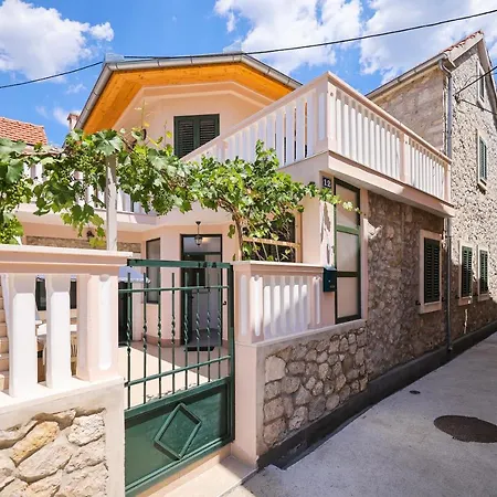 Appartement Two Bedroom Near The Sea *