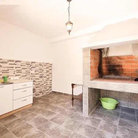 Two Bedroom Near The Sea Apartment