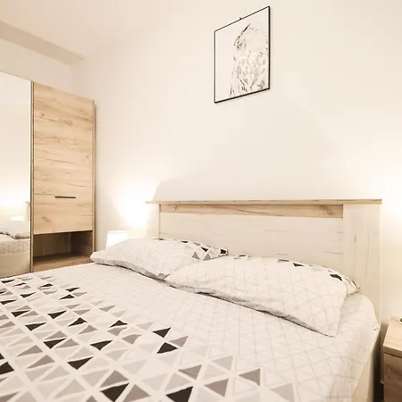 Apartmán Two Bedroom Near The Sea