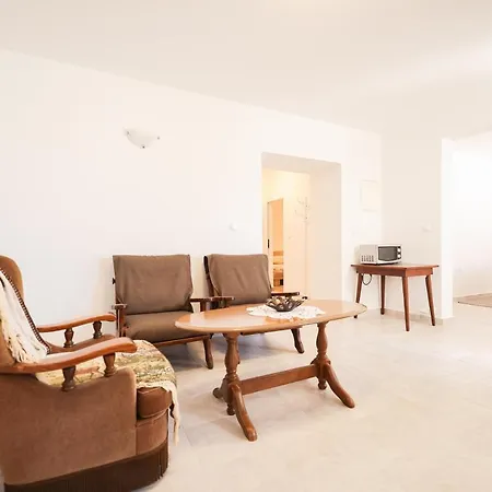 Apartmán Two Bedroom Near The Sea
