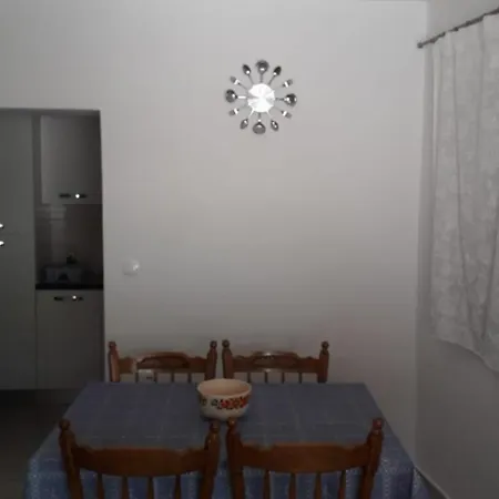 Two Bedroom Near The Sea * Sukošan