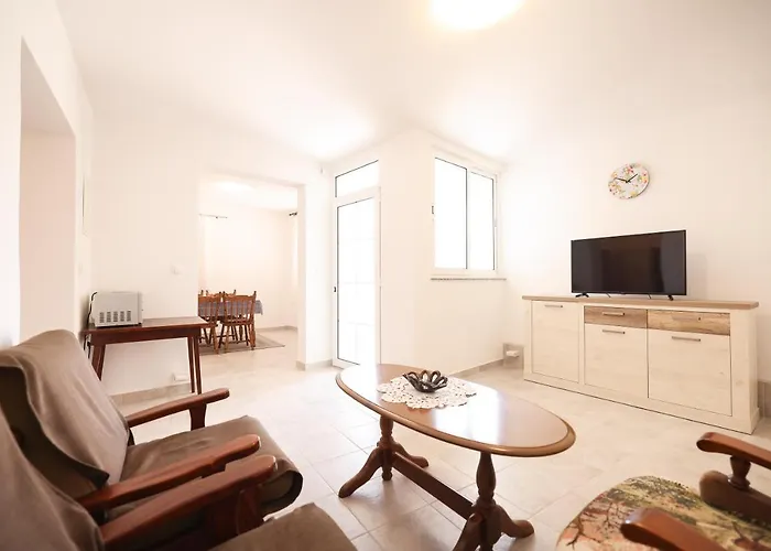 Two Bedroom Near The Sea Appartement