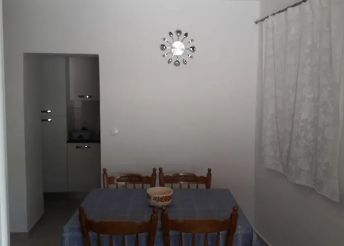 Two Bedroom Near The Sea * Sukošan